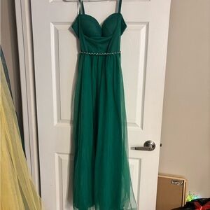 Elegant Green Spaghetti Strap Dress
